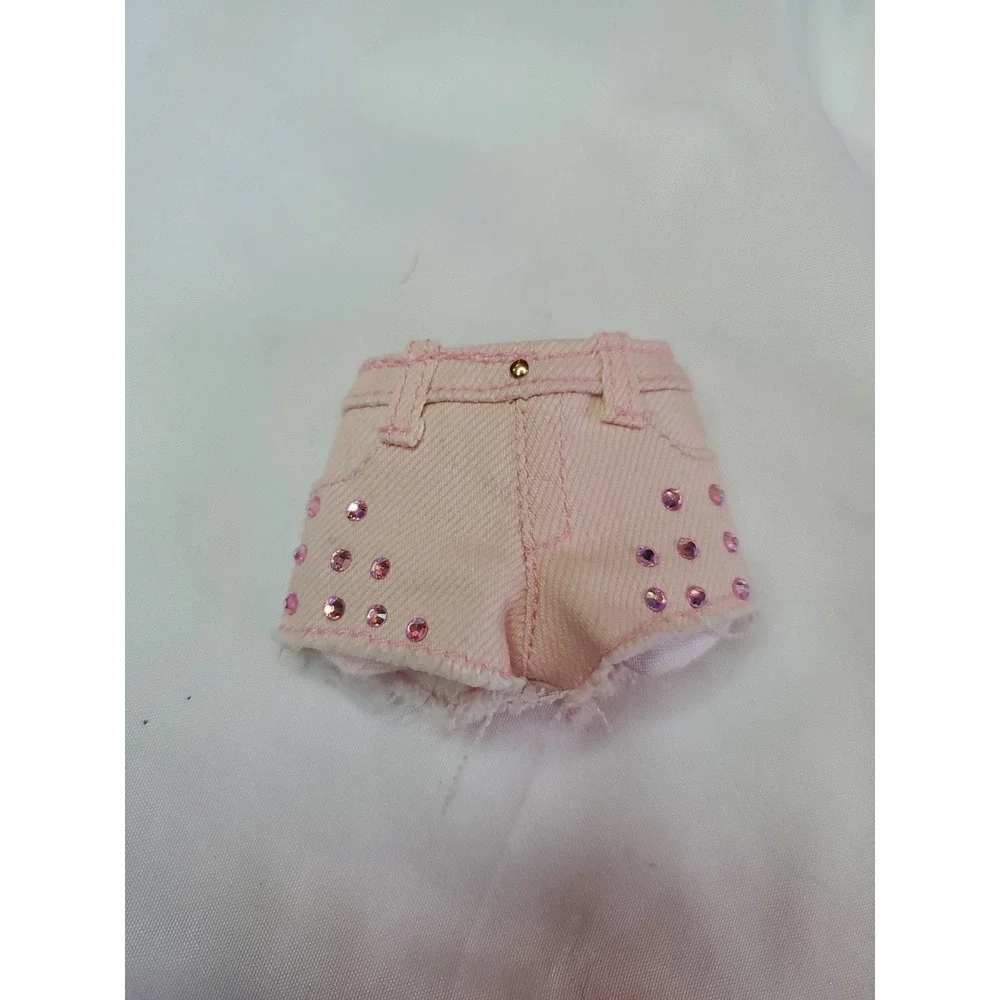 Rainbow High Kia Hart Heart Doll Outfit Peach Pink Rhinestone Denim Shorts